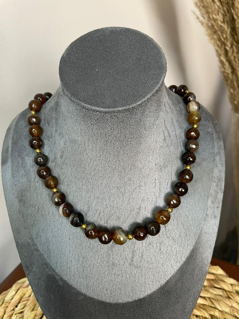 سلسل من حجر العقيق