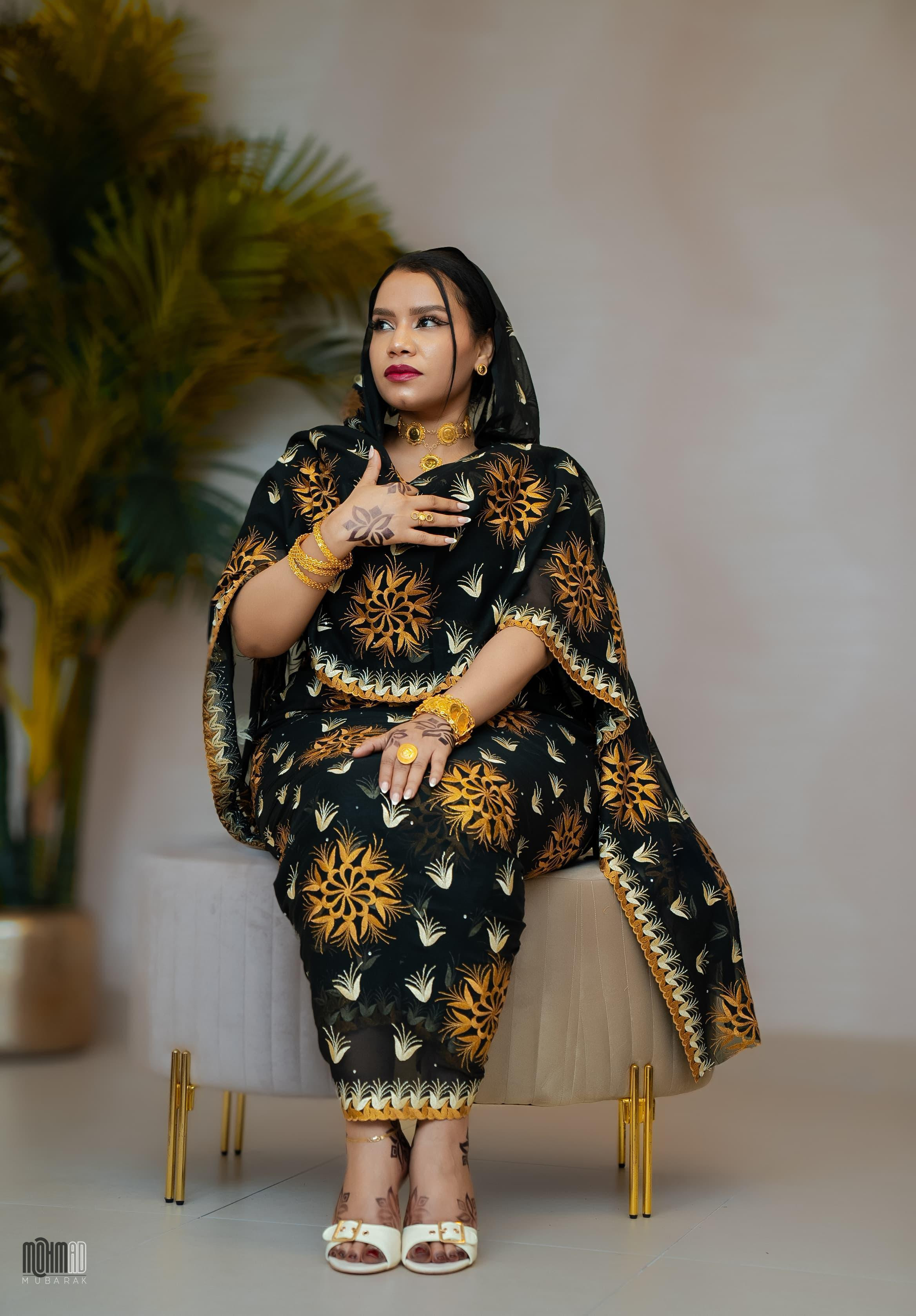 توب توتل سويسري مطرز