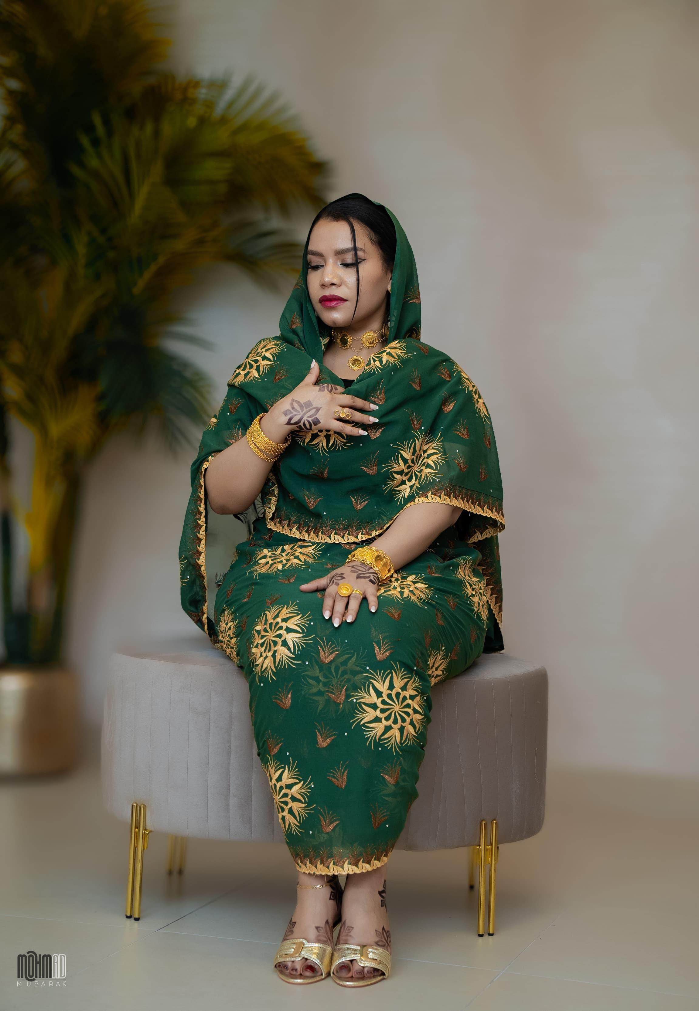 توب توتل سويسري مطرز